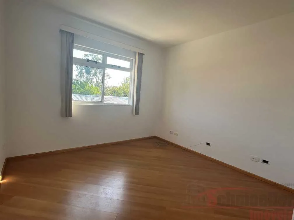 Sobrado com 3 dormitórios e churrasqueira privativa — photo 28