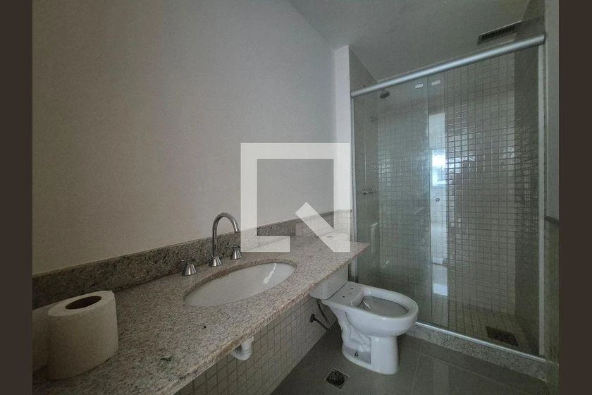 3-bedroom apartment in a building with a gym — photo 25
