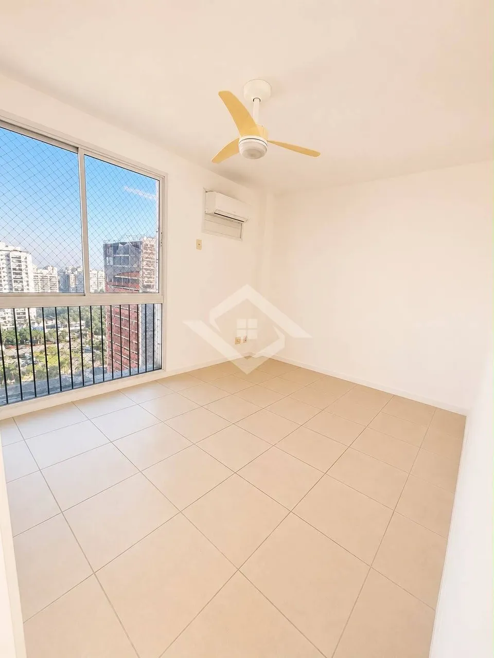 Apartment with 4 bedrooms and 5 bathrooms, 2 parking spots — photo 4