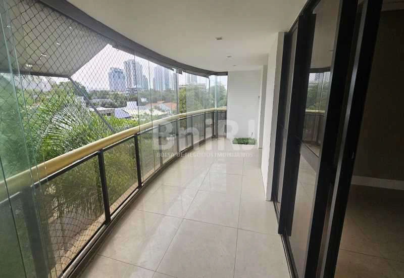 4-bedroom apartment 156 m² with 2 parking spots — photo 15