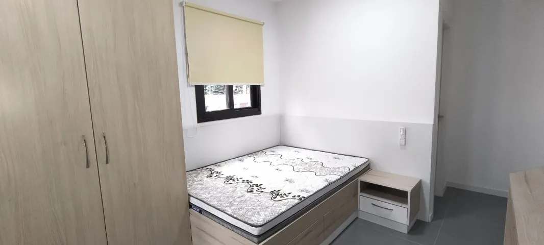 Furnished studio with 1 bedroom and 1 bathroom — photo 3