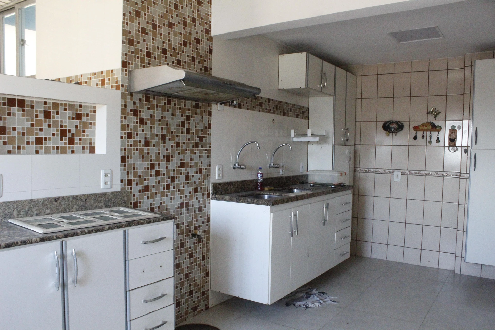 Rental apartment with 4 bedrooms and a balcony — photo 45