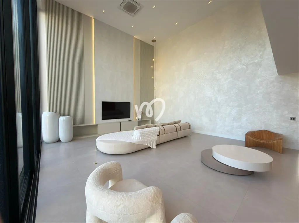 Duplex house with 5 bedrooms and 5 bathrooms — photo 13
