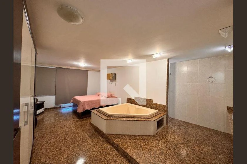 4 quartos e banheira: apartamento de 233 m² — photo 30