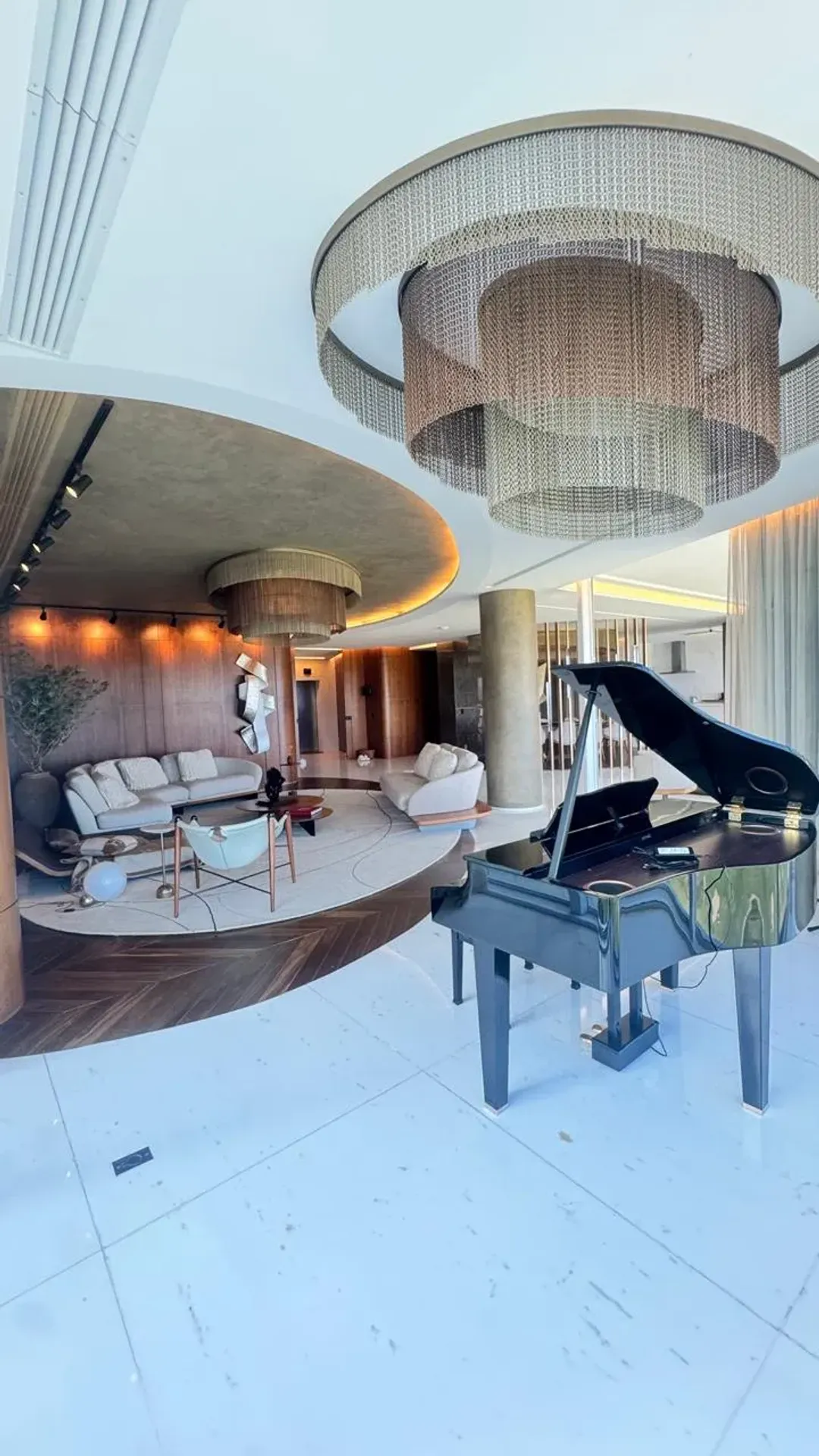 Квартира 650 м² з 4 спальнями з ванними та приватним садом — photo 6