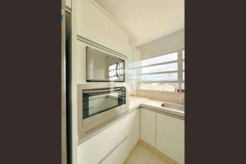 Furnished house, 250 m², with a bathtub — photo 30