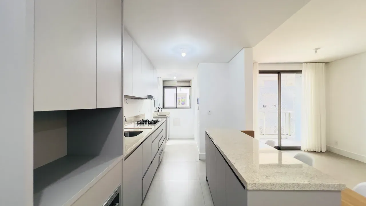 Apartment, 75 m², with floor-to-ceiling windows — photo 2