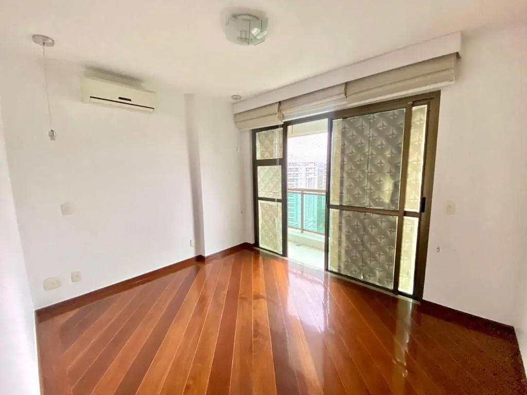 Apartment on the 14th floor with a grill on the balcony — photo 19