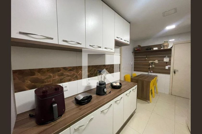 Apartamento mobiliado com 3 quartos e 280 m² — photo 22