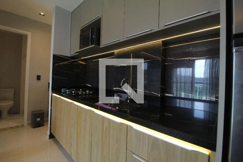 One-bedroom apartment with a mountain view — photo 6