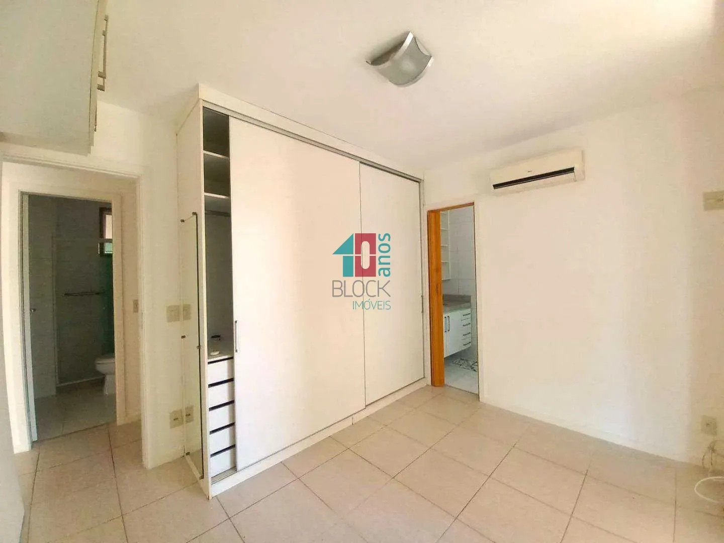 Home office in a 2-bedroom apartment, 84 m² — photo 4