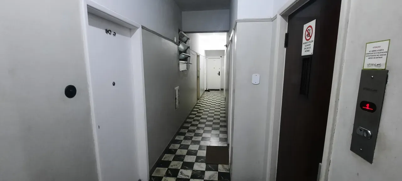 Деревянный пол или ламинат и 1 спальня: квартира 30 м² — photo 9