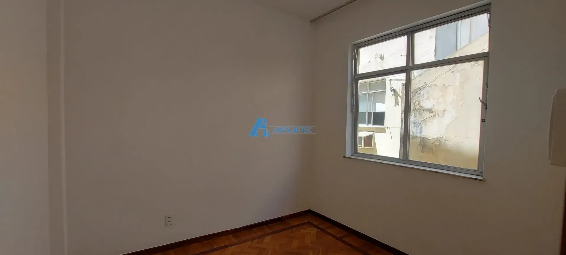 Apartment, 50 m², with wood or laminate floors — photo 6