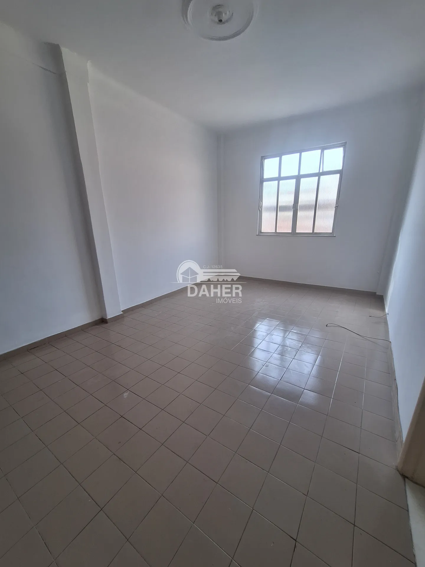 Apartamento de 2 quartos com banheiro de ducha elétrica — photo 8