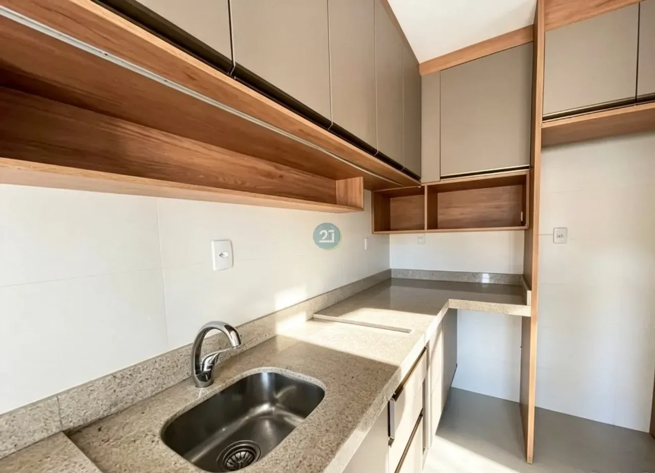 3-bedroom apartment with 1 en-suite and 2 parking spaces — photo 17