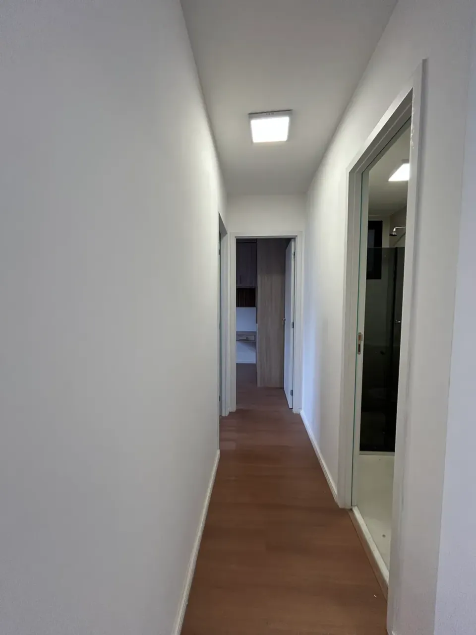 2-bedroom apartment with 1 parking spot and open kitchen — photo 17