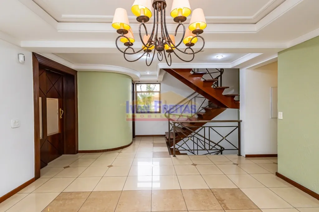 House with 5 bedrooms and balcony, plus 5 parking spots — photo 11