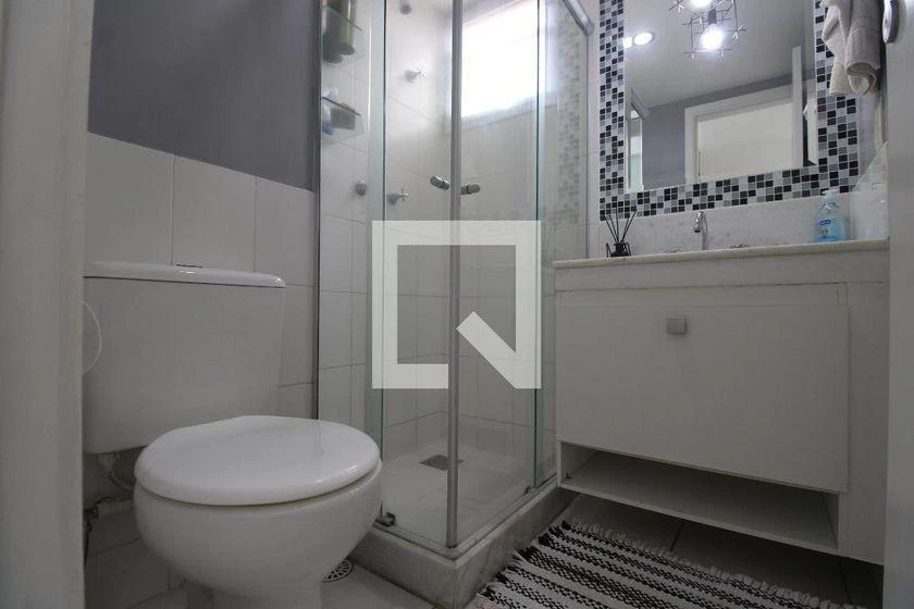 Furnished apartment, 83 m², with a glass-enclosed balcony — photo 27