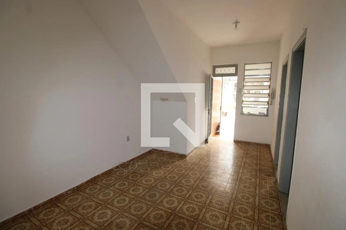 Casa sem mobília com 2 quartos e varanda — photo 19