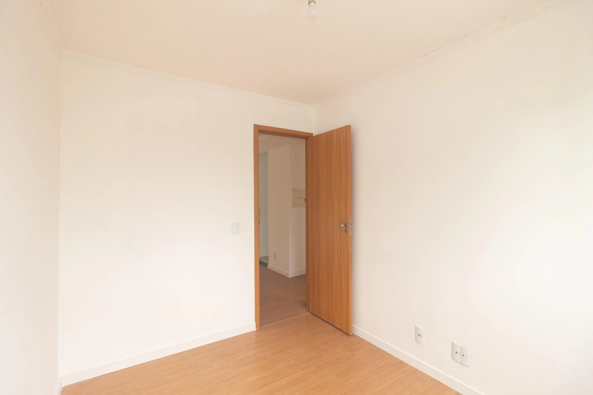 Apartamento com piso de madeira ou laminado, Cosmos — photo 23