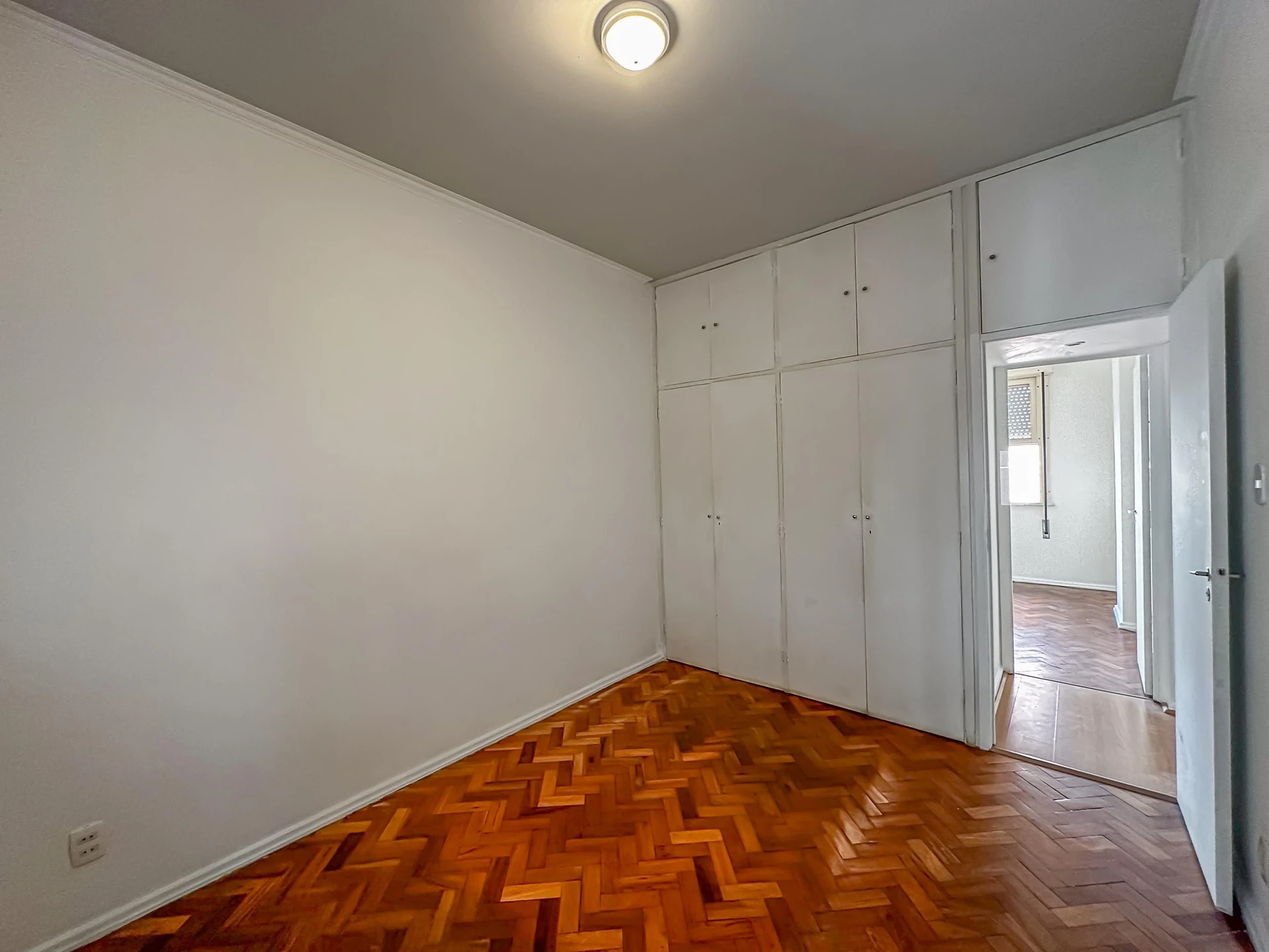 Apartment with 3 bedrooms and 2 bathrooms — photo 16