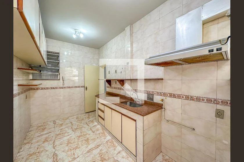 3-bedroom apartment with a bathtub — photo 21