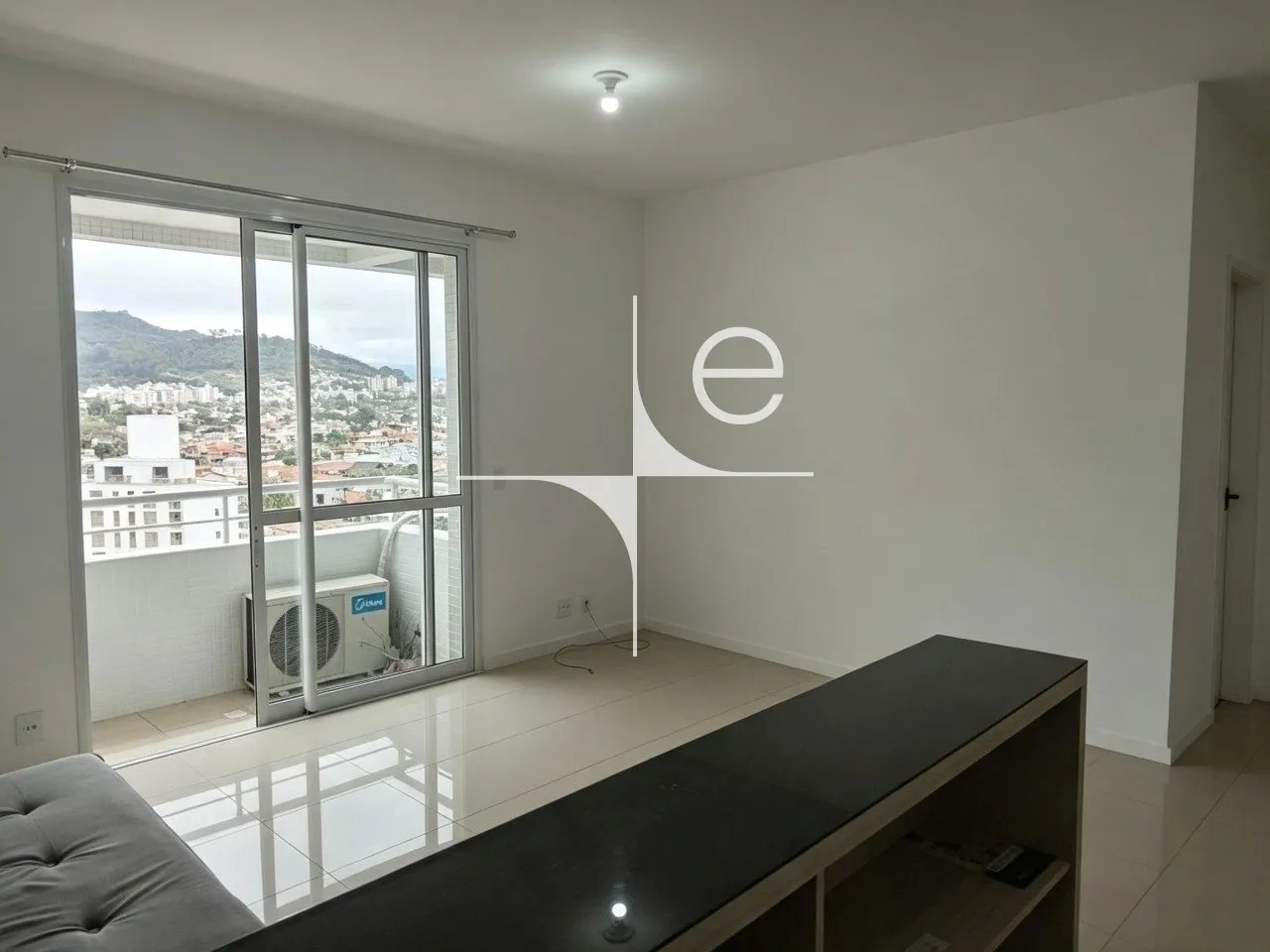 Furnished 2-bedroom apartment with en-suite on 7th floor