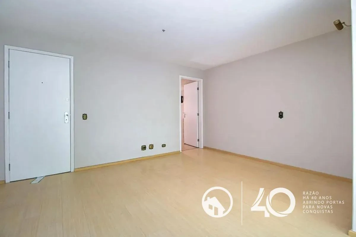 Apartment, 104 m², with wood or laminate floors — photo 9