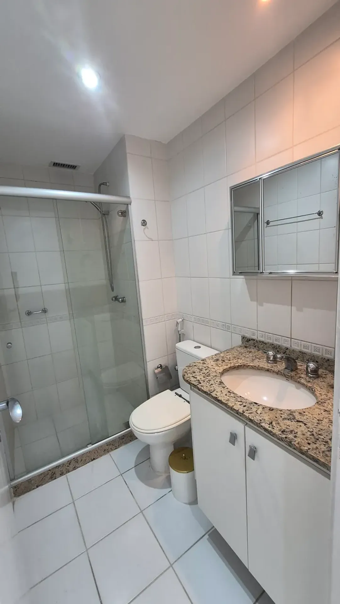 Apartment on the 6th floor with wood or laminate floors — photo 24