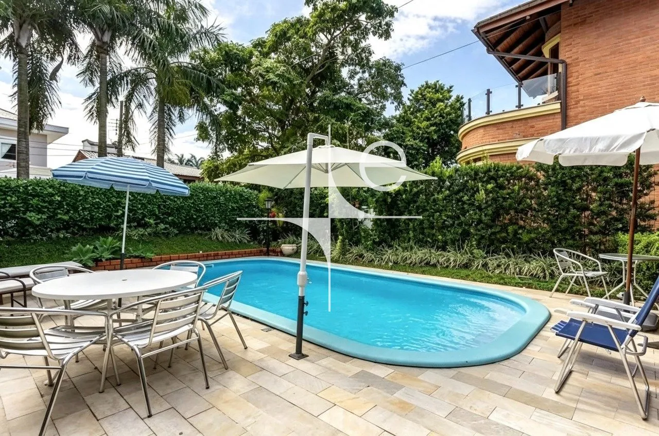 Furnished house with 5 en-suite bedrooms and shared pool — photo 16