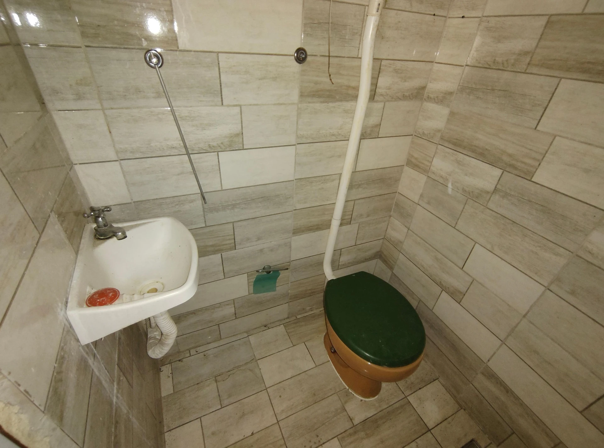 Rental house with 1 bedroom, 1 bathroom, no parking — photo 10