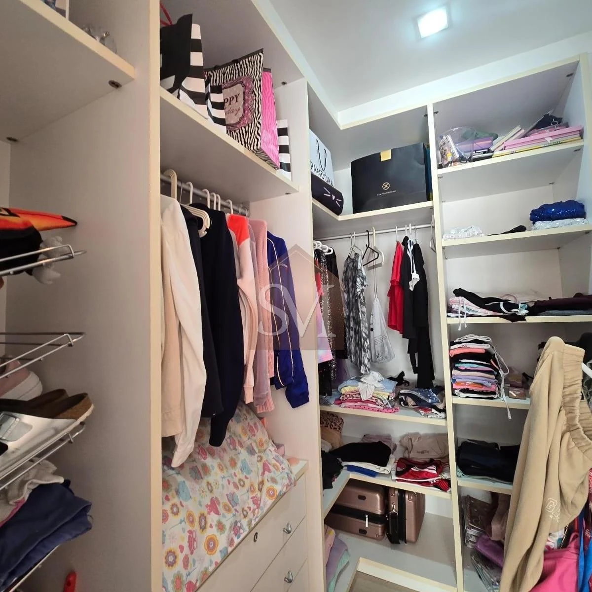 Furnished triplex house with 4 en-suite rooms and 669 m² — photo 4