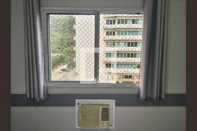 Furnished 2-bedroom apartment with a balcony — photo 11