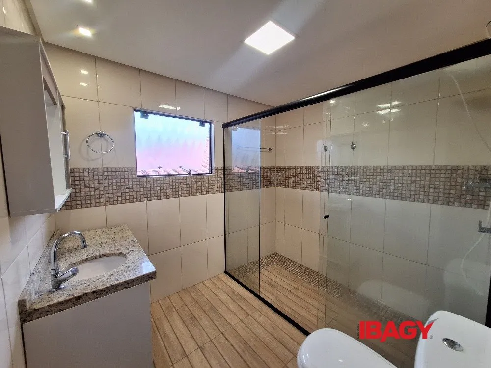 Washing machine in a 2-bedroom house, 121 m² — photo 16