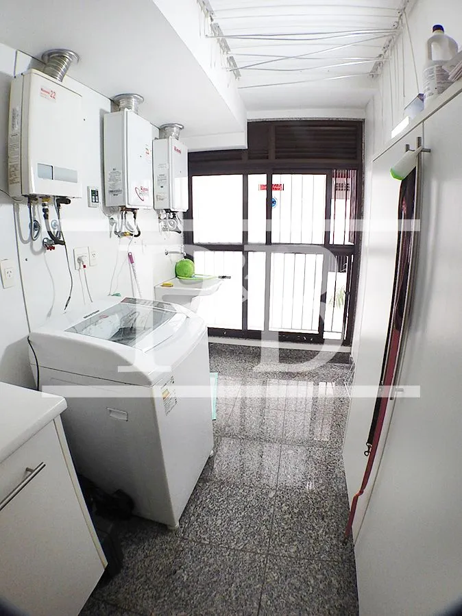 4-bedroom apartment with 266 m² and 4 parking spaces — photo 29