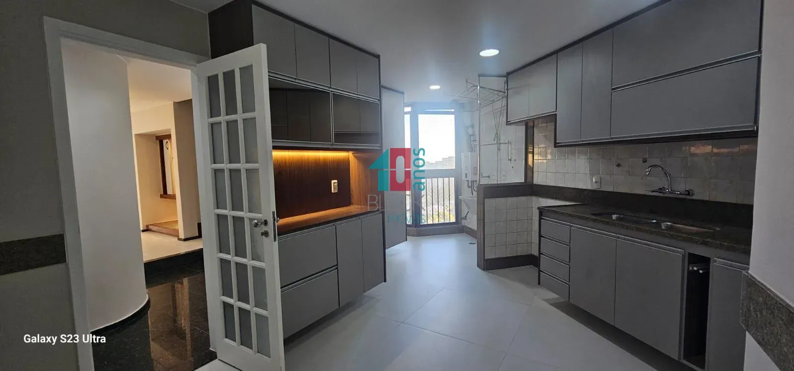 Duplex penthouse with 3 en-suite bedrooms and 200 m² — photo 35
