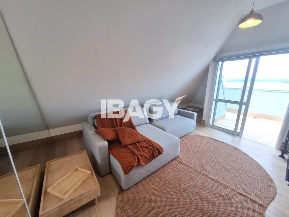 Penthouse dúplex amueblado con 3 dormitorios y 170 m² — photo 19