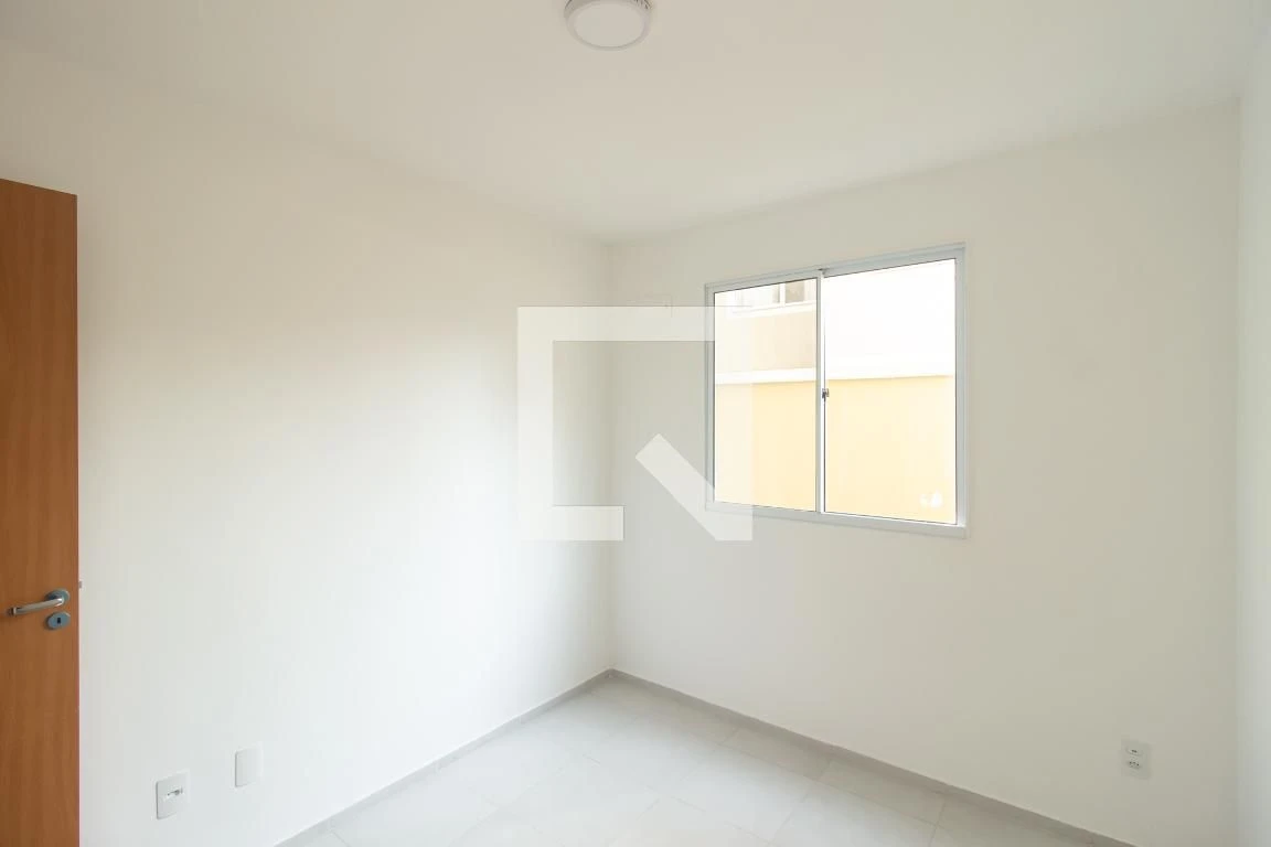 2-bedroom apartment in a building with a pool — photo 19
