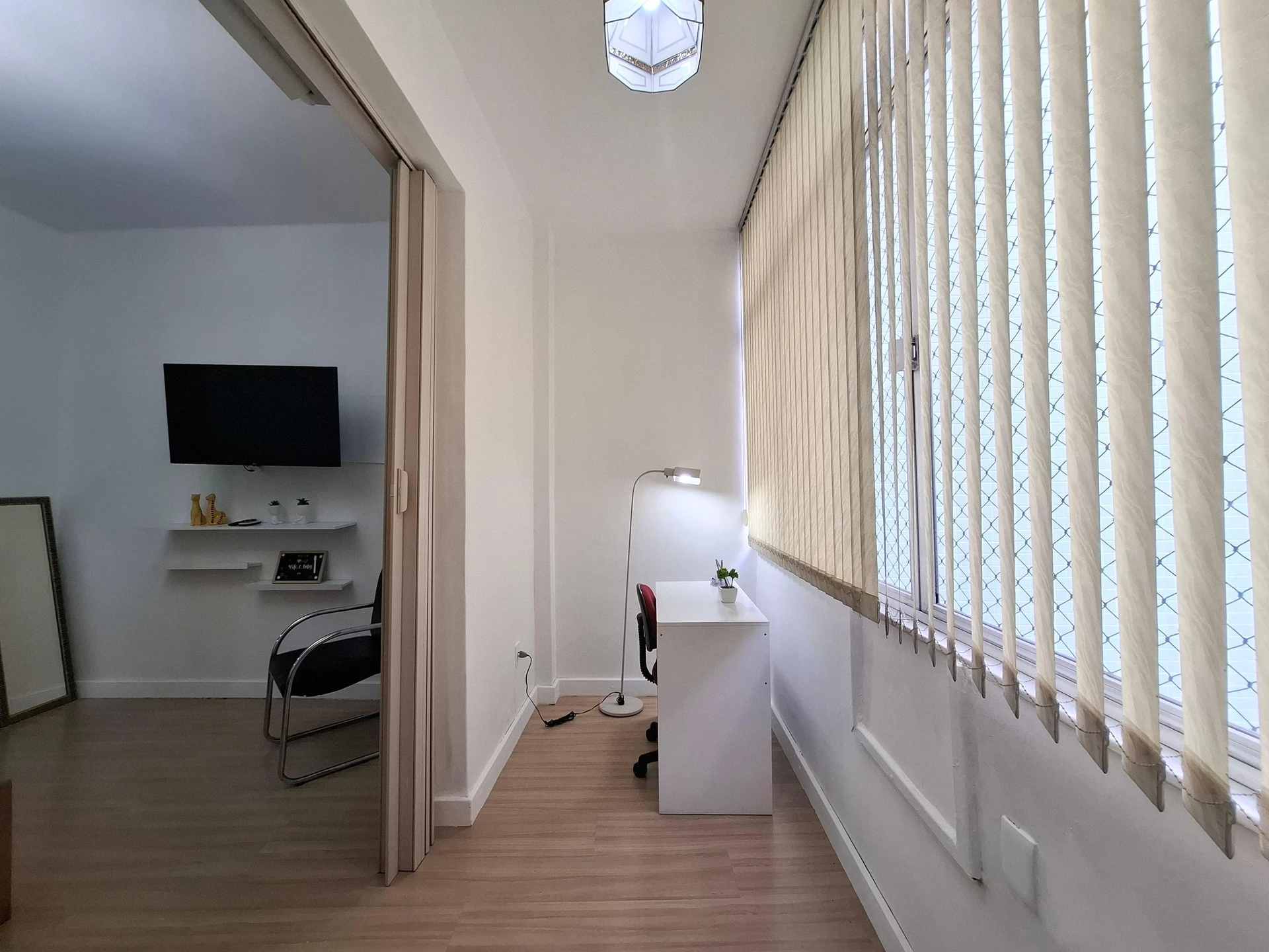 One-bedroom apartment with a home office in Rio de Janeiro — photo 21