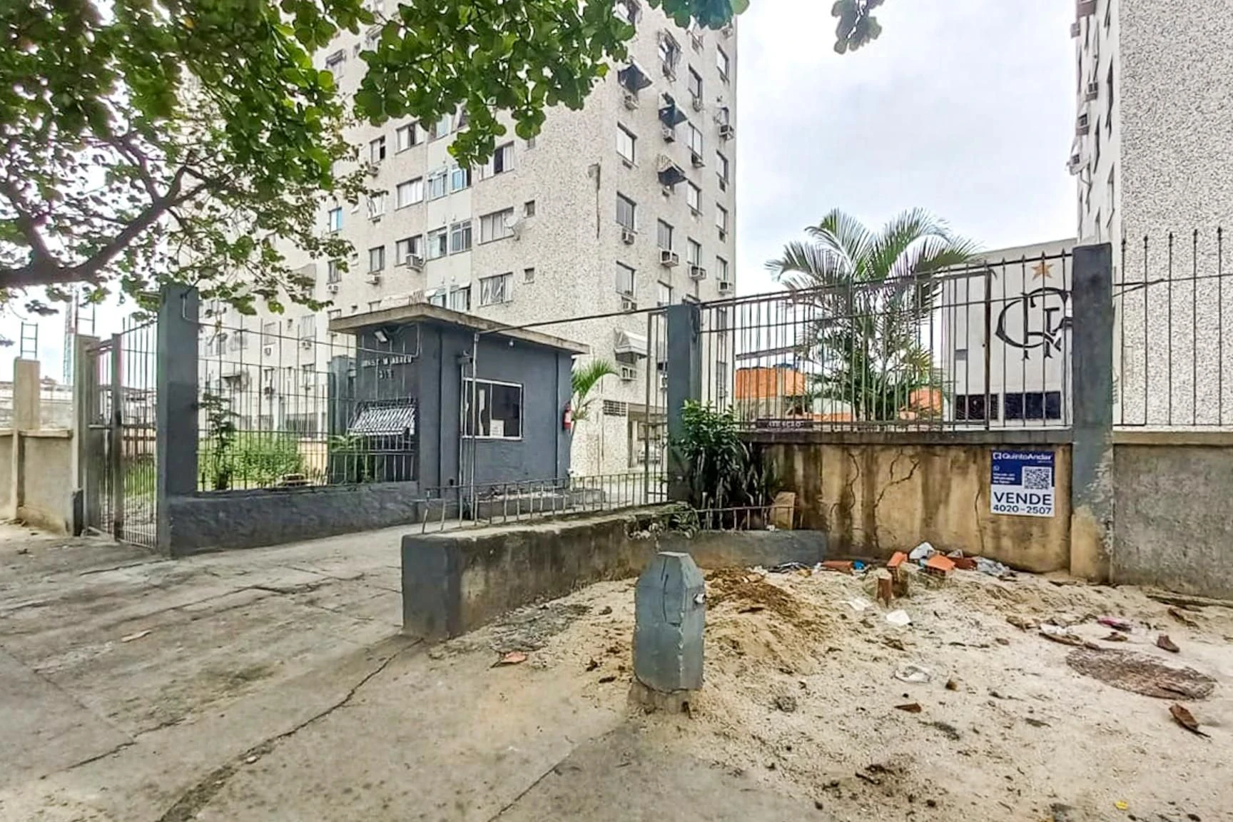 2-bedroom apartment with a mountain view in Rio de Janeiro — photo 41
