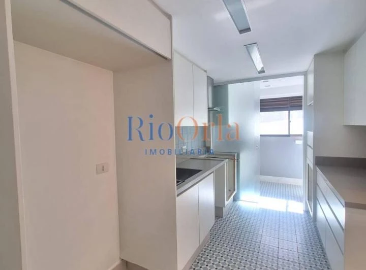 4-bedroom apartment, 2 with their own bathrooms, 150 m² — photo 3
