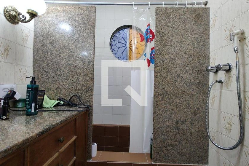 Unfurnished house with 5 bedrooms and 323 m² plus BBQ area — photo 48