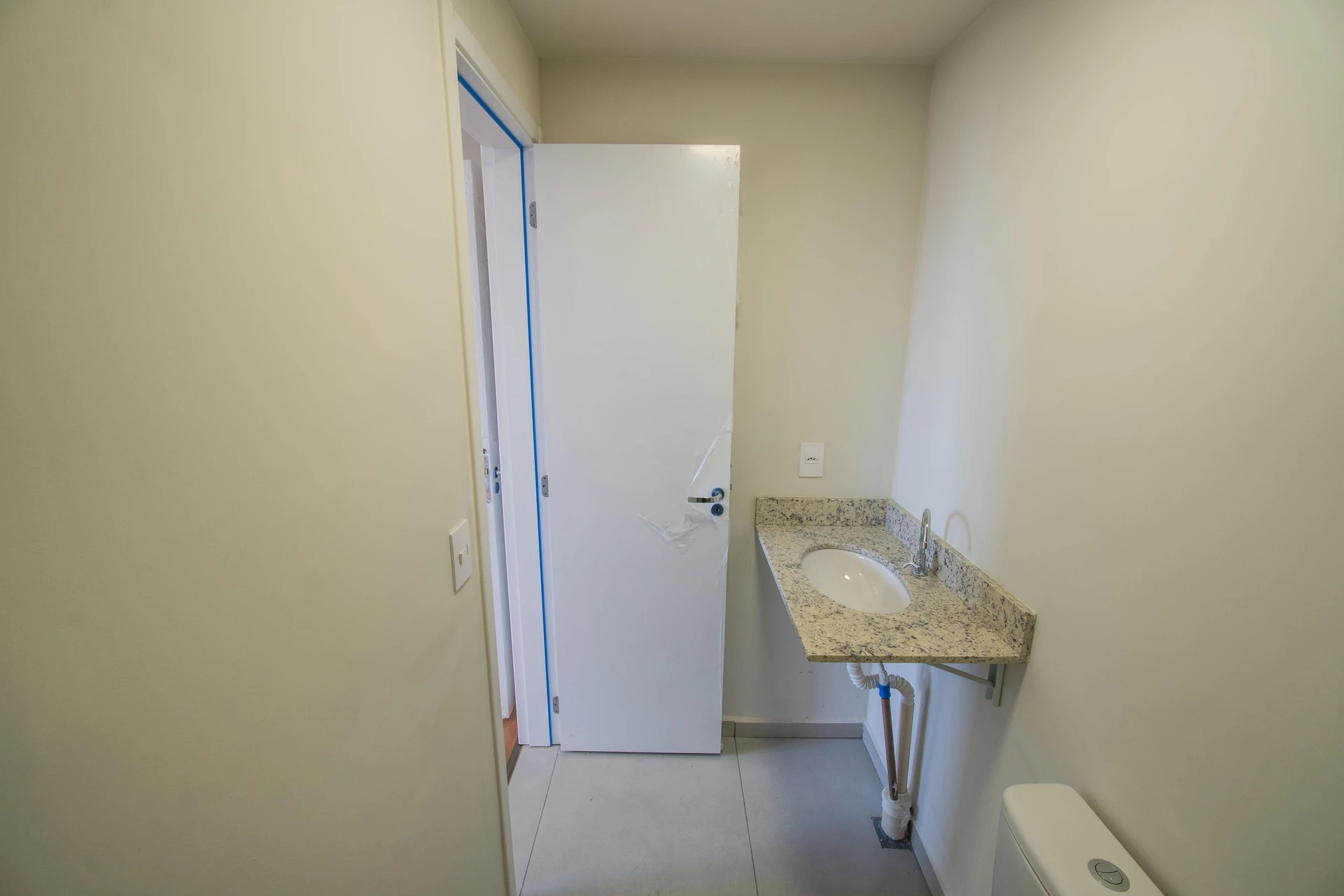 2-bedroom apartment in a building with a sauna — photo 59