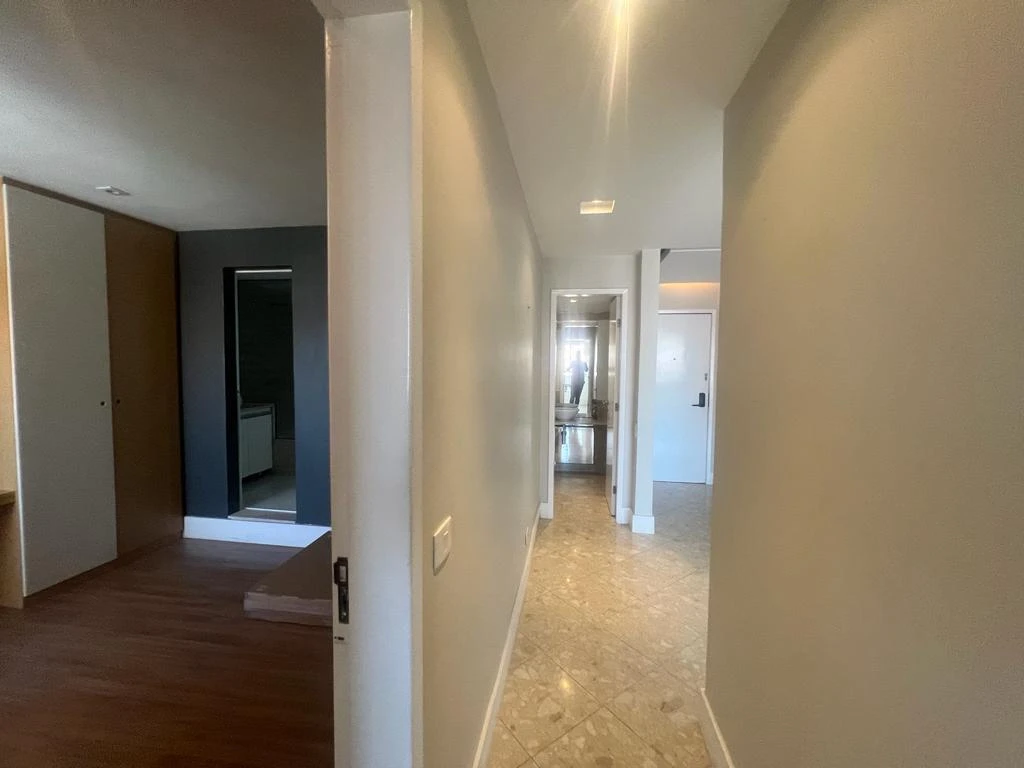 200 m² duplex apartment with 3 bedrooms and 6 bathrooms — photo 33