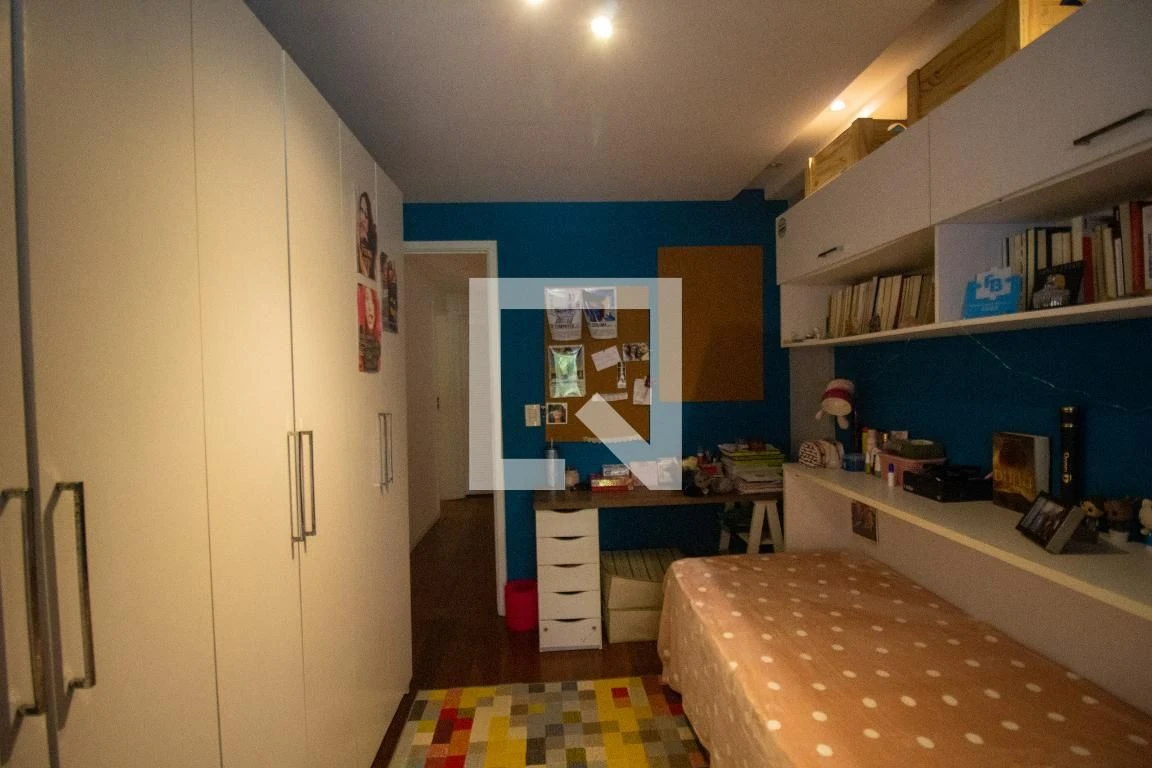 Floor-to-ceiling windows in a 3-bedroom apartment, 119 m² — photo 25