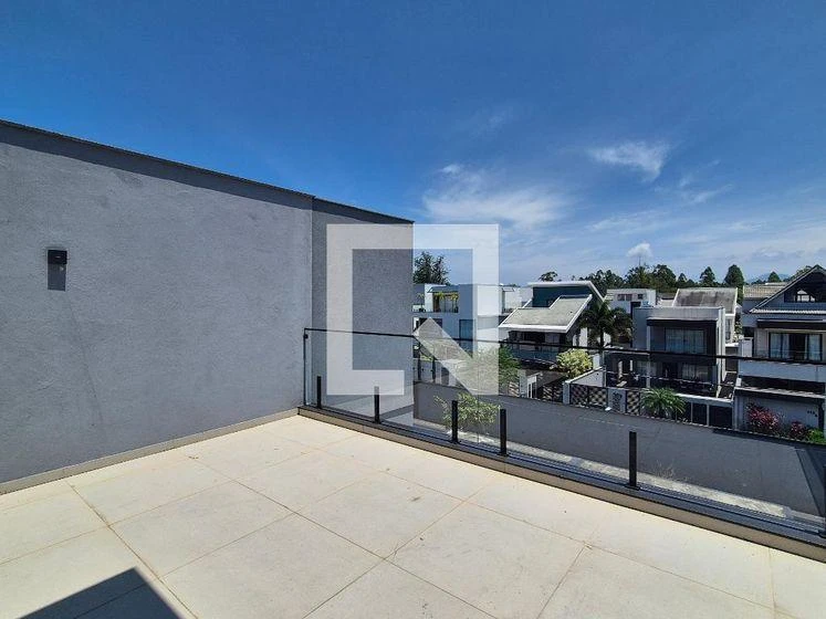 5-bedroom house with floor-to-ceiling windows — photo 25