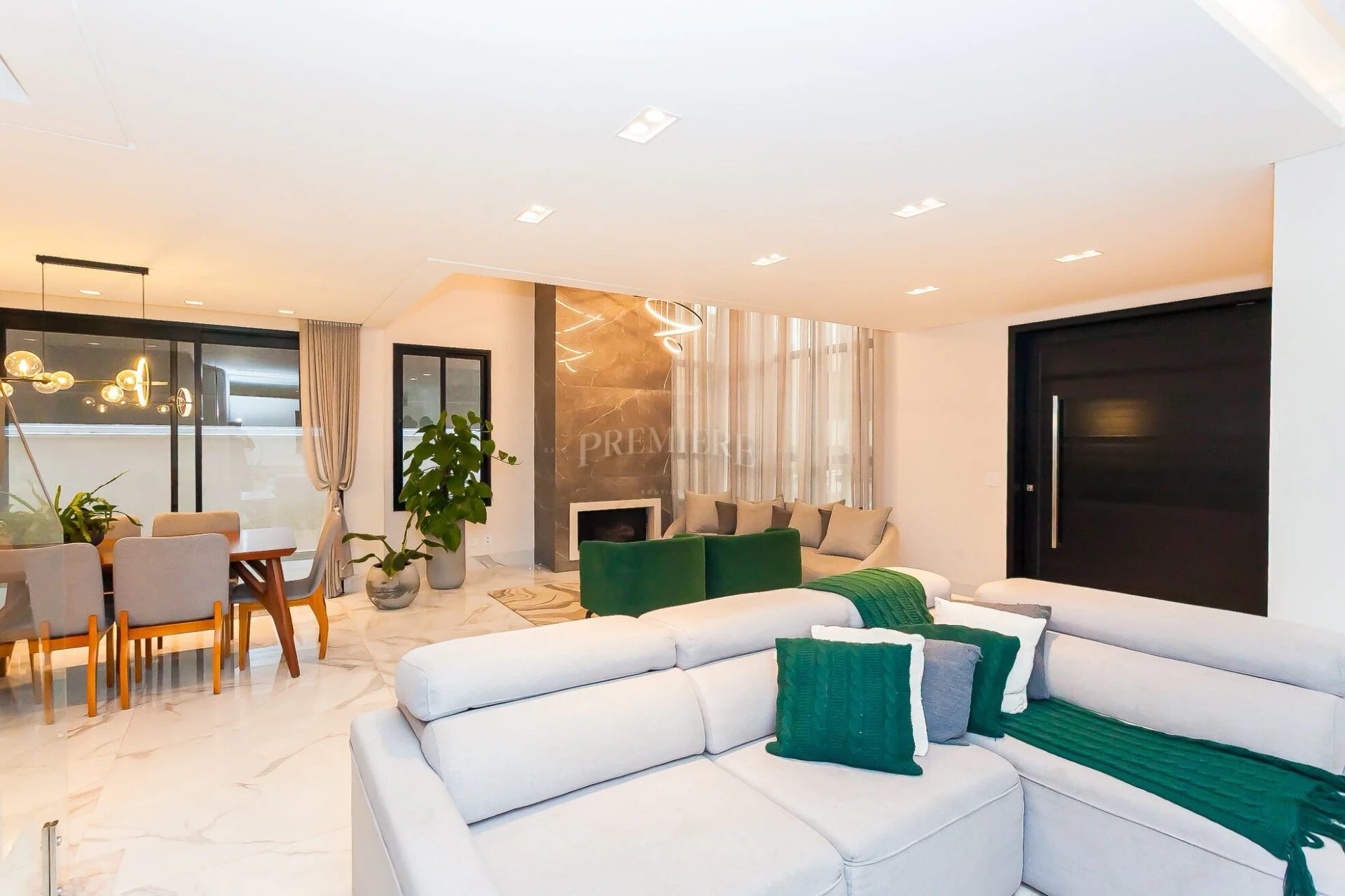 4-bedroom house with a home office in Curitiba — photo 8