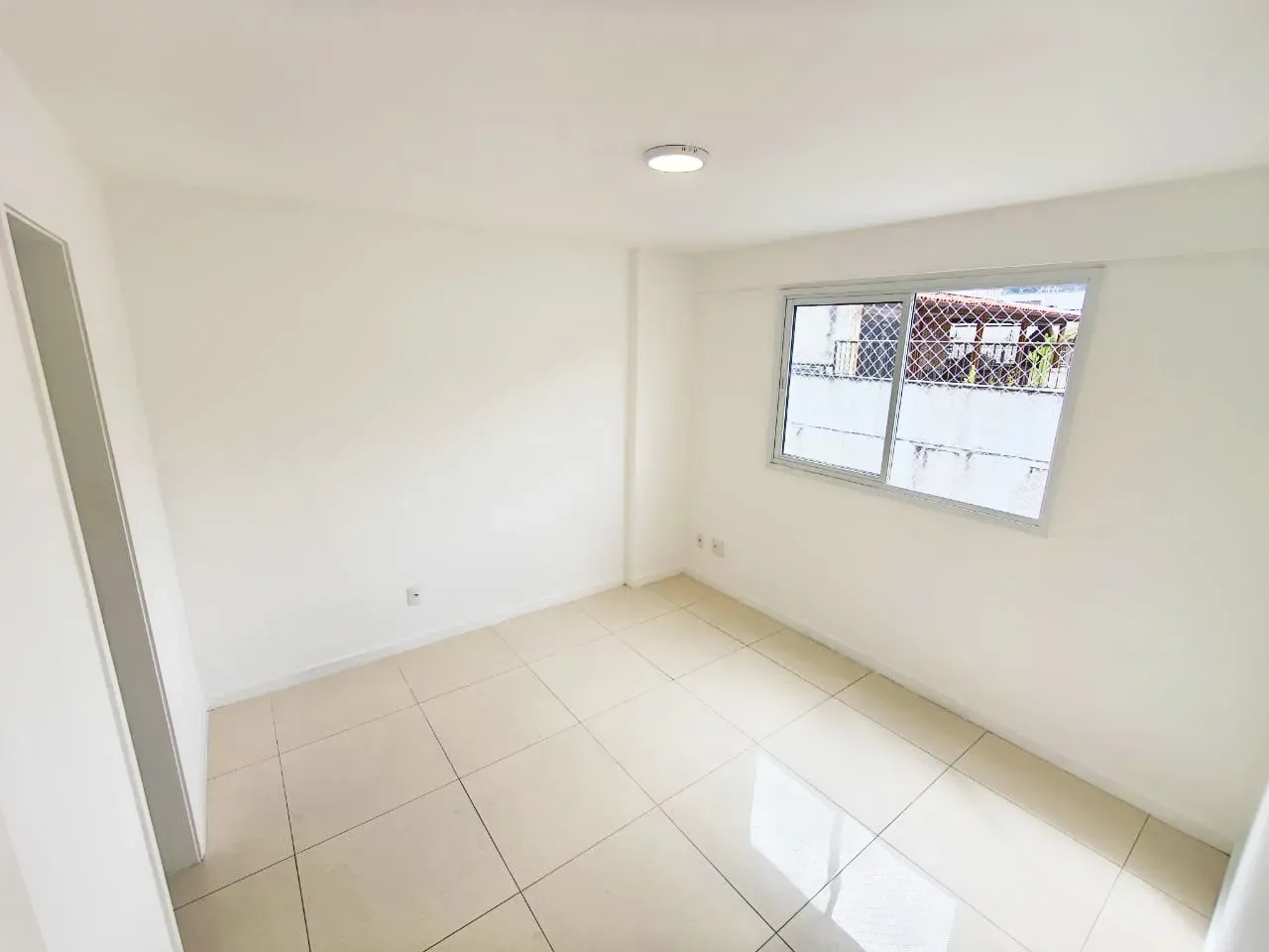 2-bedroom apartment with balcony, closed kitchen — photo 40
