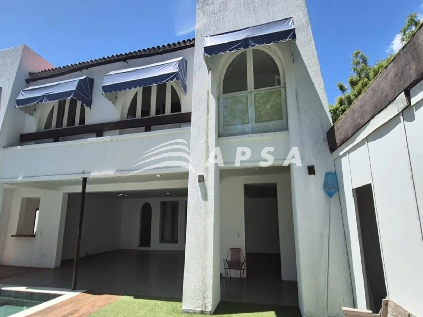 4-bedroom house with a private pool — photo 24