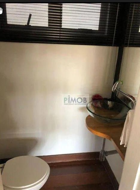 Top-floor apartment with 3 bedrooms and 330 m² — photo 35